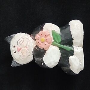 Cat Holding Flower Magnet